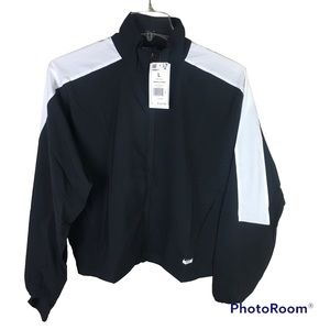 Core 10 by Reebok AM wind jacket with thumb holes